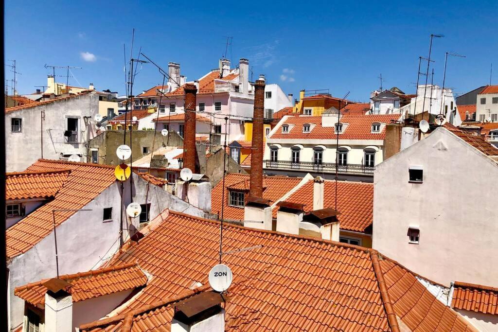 32 2 - Heart Of Lisbon Private Apartment, Bairro Alto Eksteriør bilde