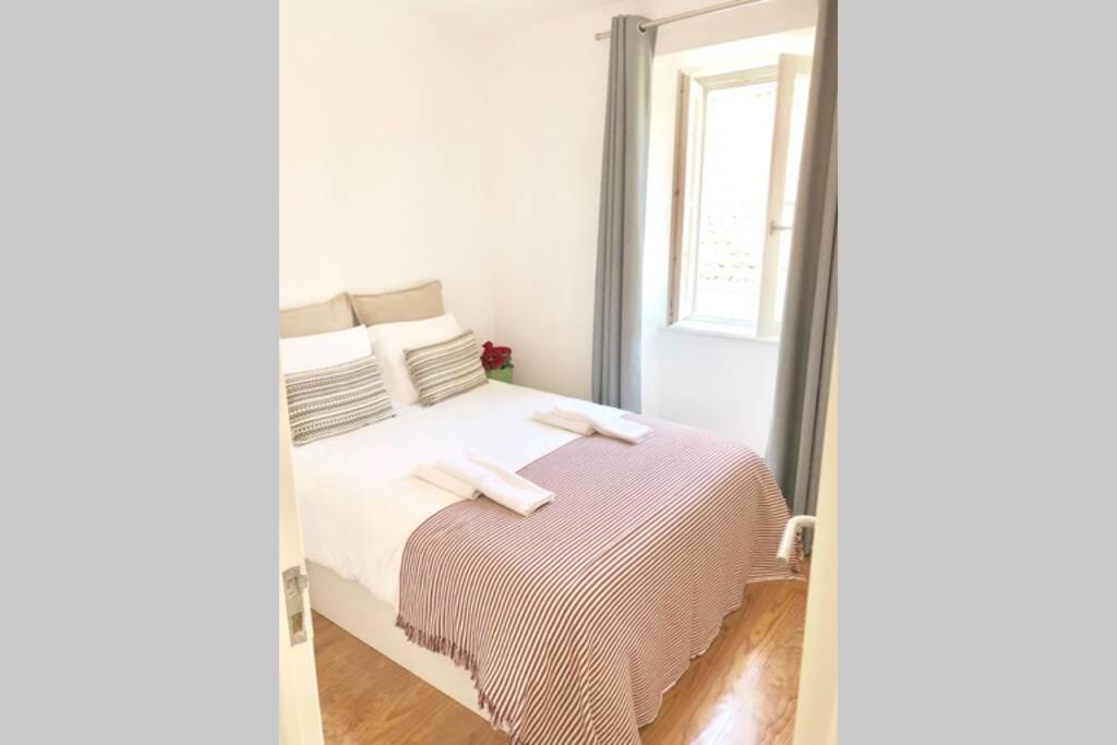 32 2 - Heart Of Lisbon Private Apartment, Bairro Alto Eksteriør bilde