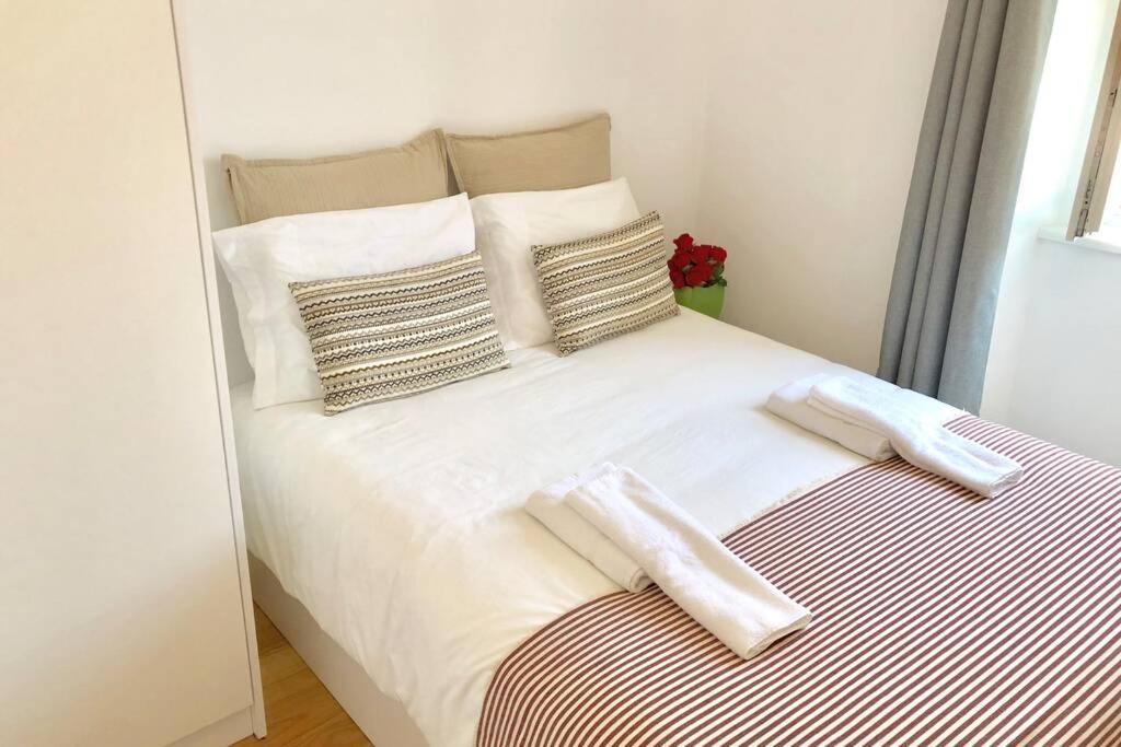 32 2 - Heart Of Lisbon Private Apartment, Bairro Alto Eksteriør bilde