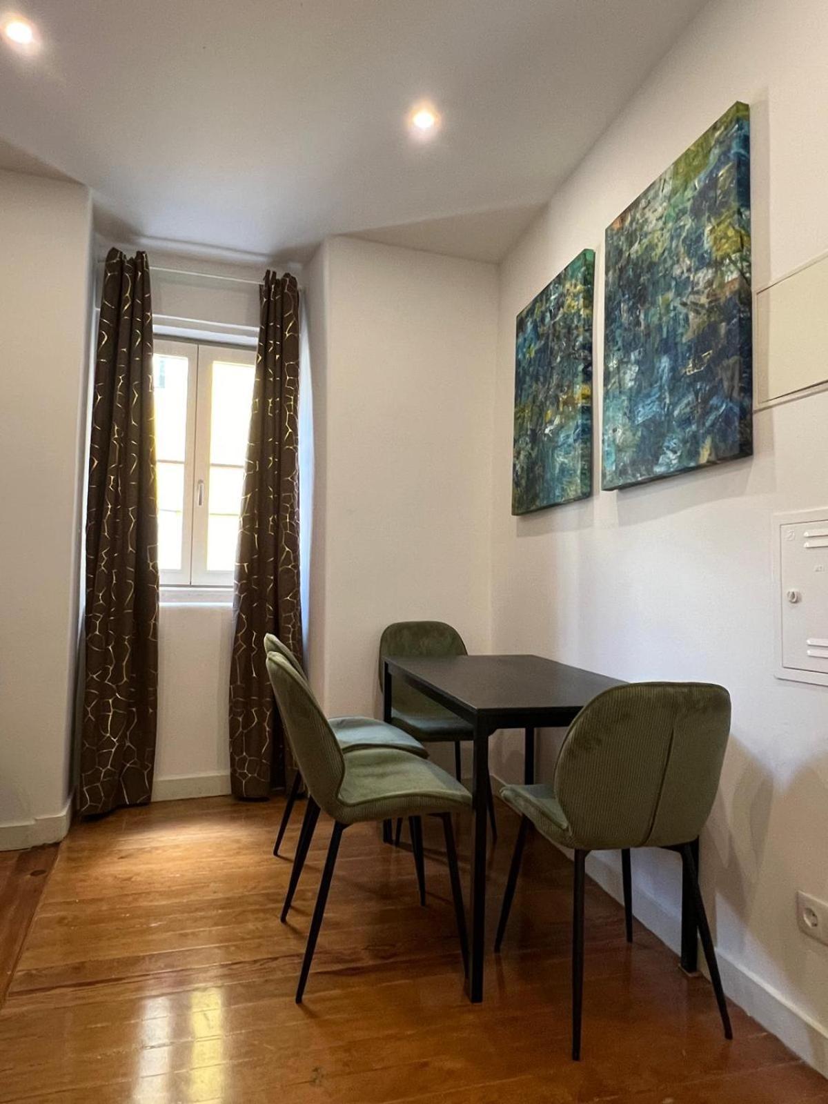 32 2 - Heart Of Lisbon Private Apartment, Bairro Alto Eksteriør bilde