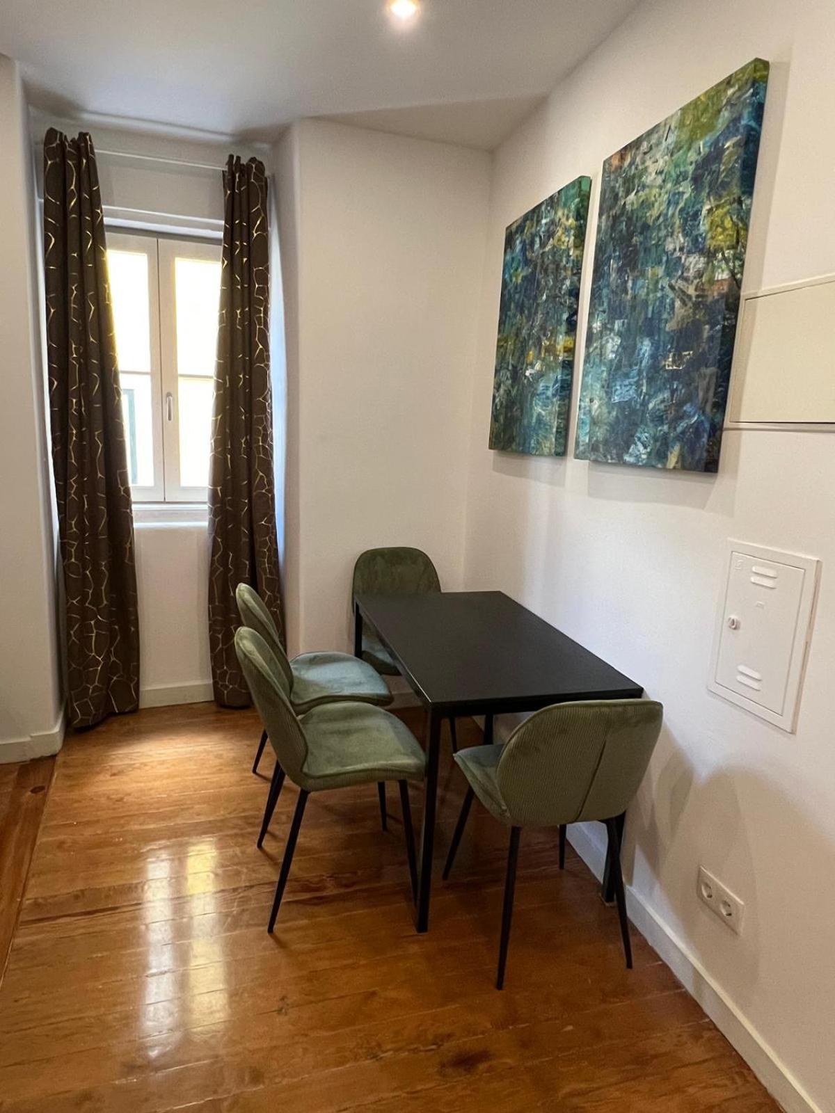 32 2 - Heart Of Lisbon Private Apartment, Bairro Alto Eksteriør bilde